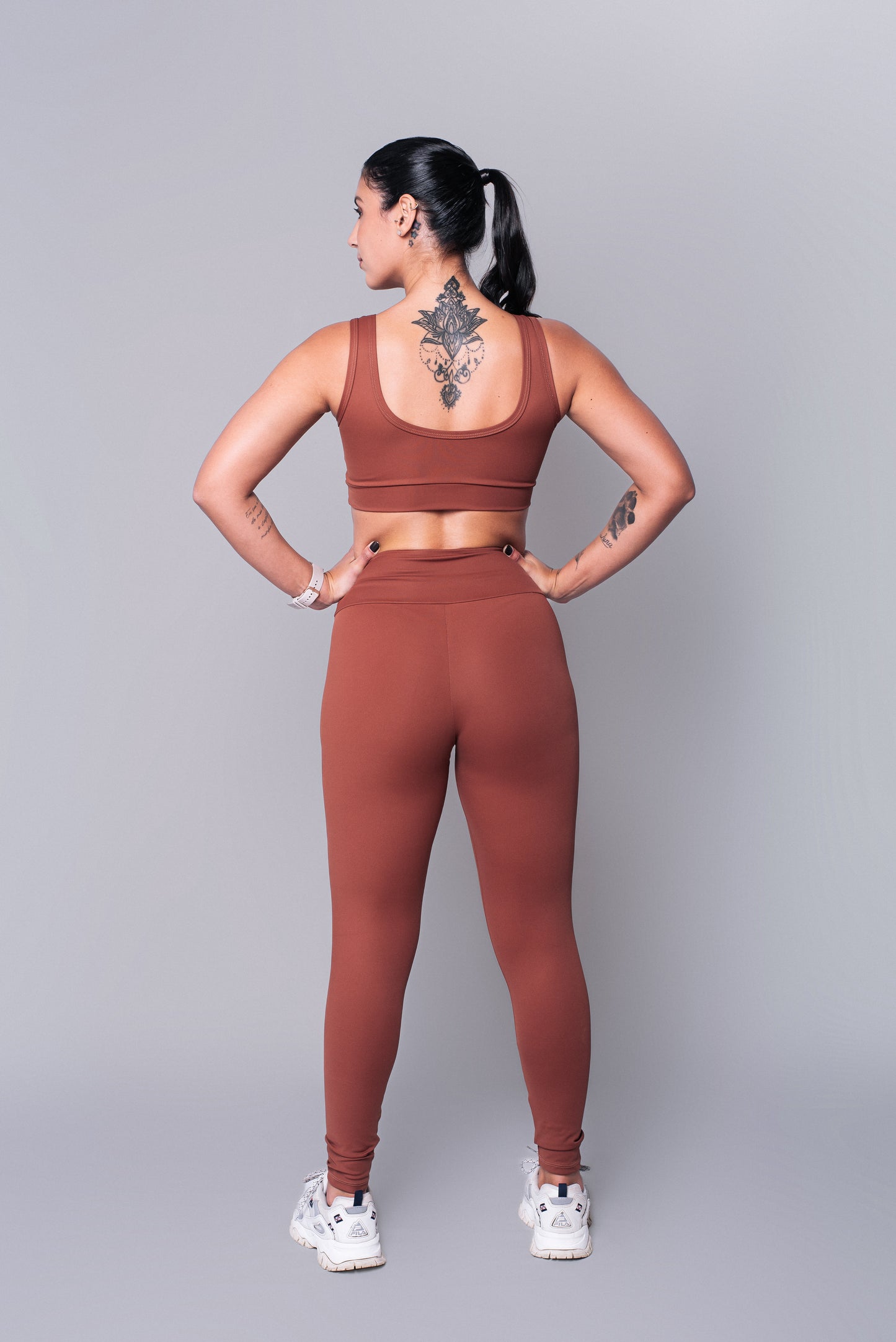 Conjunto  Fitness Feminino Ambar com Alta Compressão e Proteção Solar FPU 50+