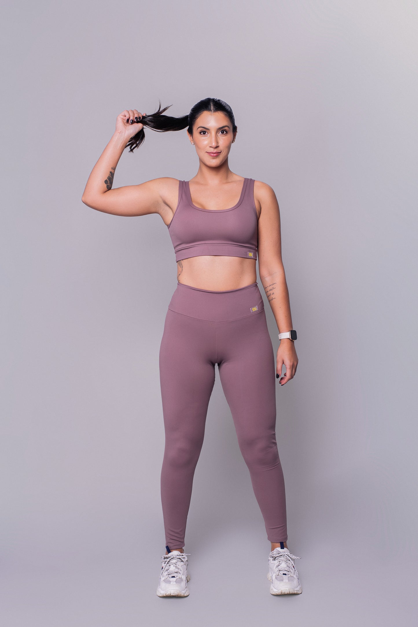 Conjunto  Fitness Feminino Cacau com Alta Compressão e Proteção Solar FPU 50+