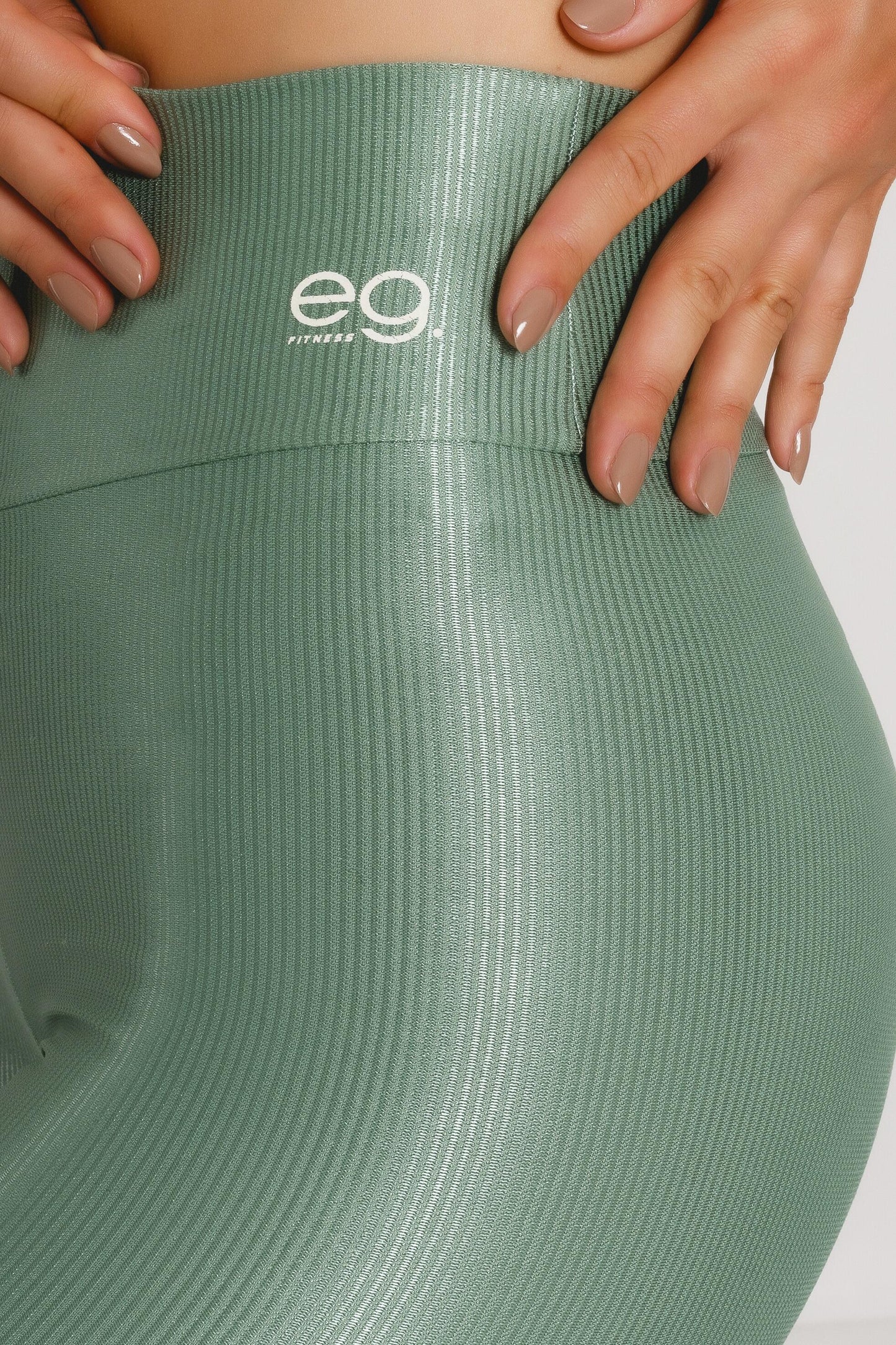 Conjunto Fitness Feminino Verde | Proteção Solar FPU 50+, LYCRA®, Conforto e Luxo